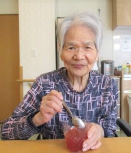 ひんやり美味しい葡萄ゼリー