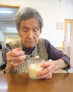 ひんやり美味しい杏仁豆腐