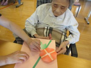 どこに貼ろうかな