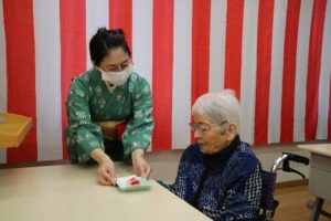 お茶菓子をどうぞ